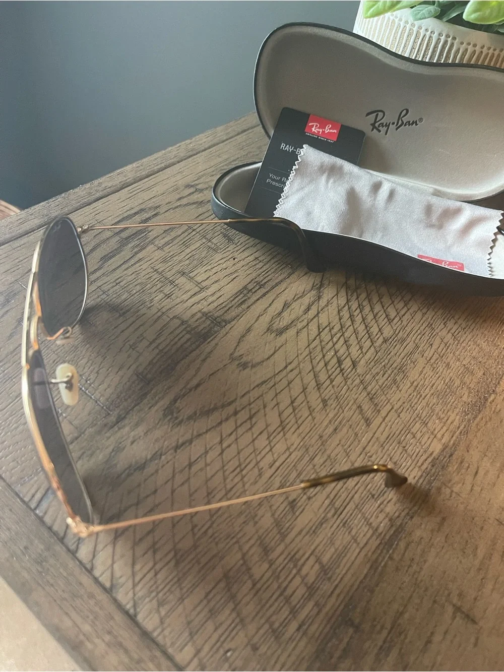 Ray-Ban Large Aviator Classic Sunglasses in Gold with Dark Lenses - PRESCRIPTION